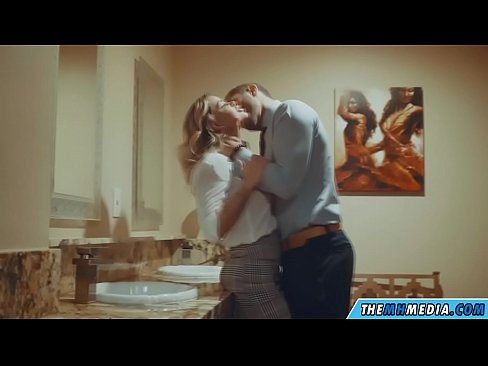 ❤️ Том биетэй шаргал үст таныг нийтийн бие засах газар уруу татах үед ❤️❌ Порно mn.porn-impact.ru ❌️